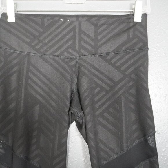 Old Navy Active Womens Black Patterned Mesh Go Dry Fitted Leggings Size Small - Picture 4 of 9